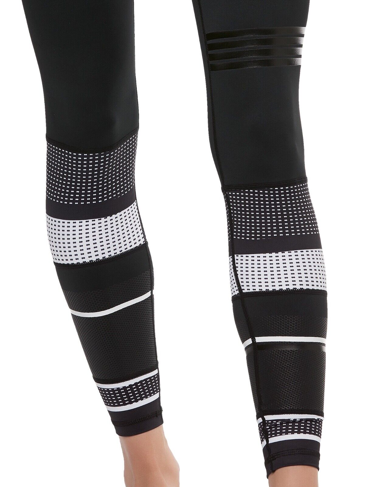 Lilybod Sasha Leggings Tarmac Air. Detail image.