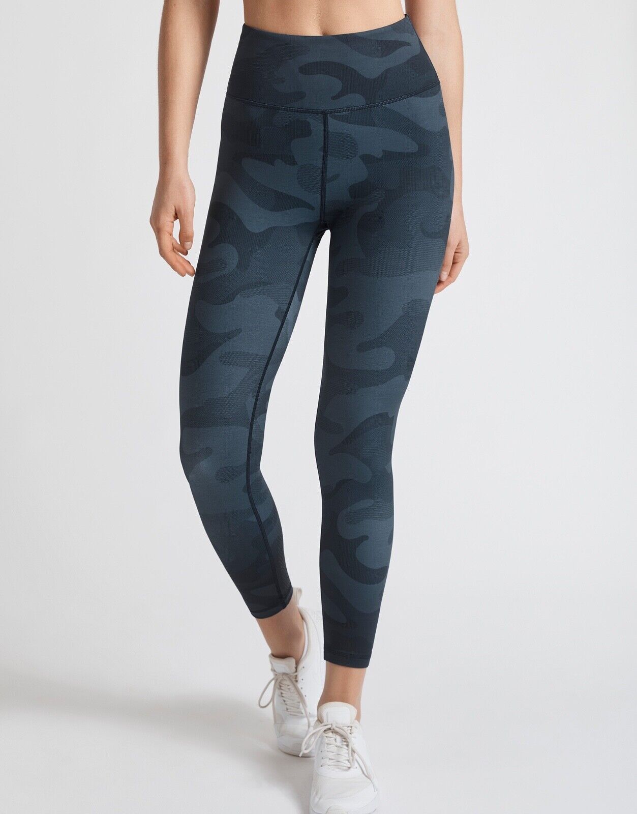 Lilybod Whitley Legging Blue Night Camo. Front image.