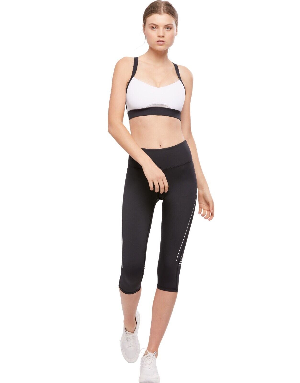 Lilybod Mimi Capri Leggings Black. Full body image.