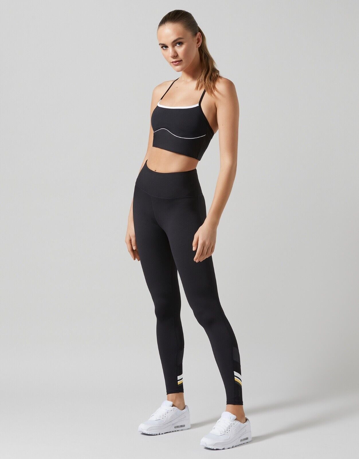 Lilybod Taylor Leggings Smoke Black. Full body image.