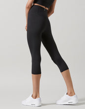 Lilybod Astrid Capri Leggings Black. Side Image.
