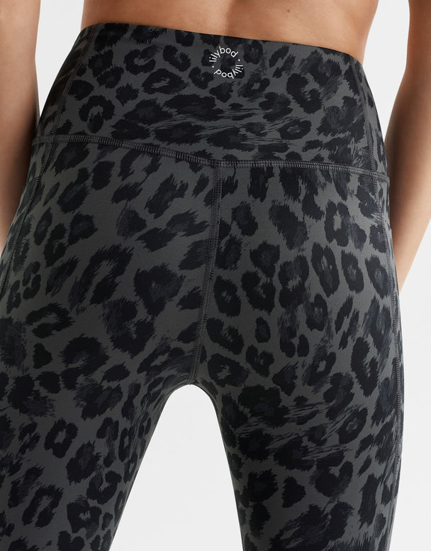 Lilybod grey leopard print leggings.